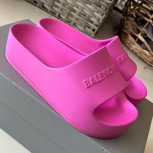 Balenciaga Thick Pool Side Slide - Size 38 - Gently Used